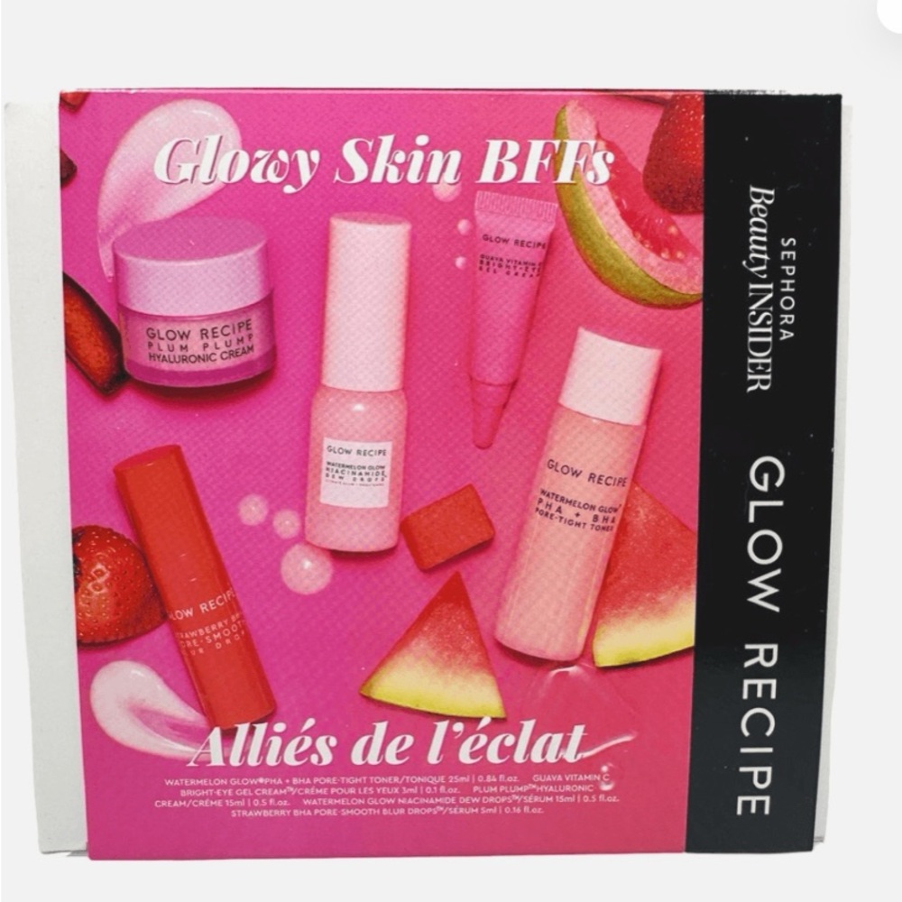 Glow Recipe X Sephora Glowy Skin BFFs
Skincare Kit:Travel Size Items